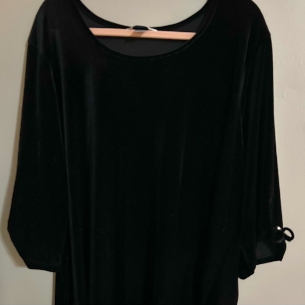 Vintage CJ Banks Black Velvet Blouse With Rose Details 3X